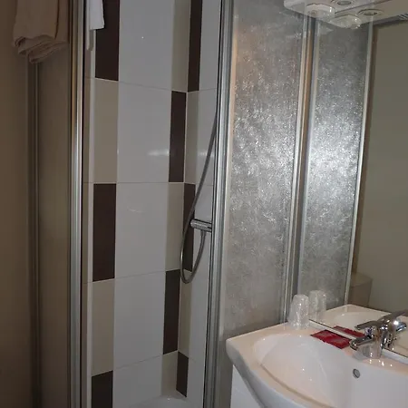 Patton Hotel 2*