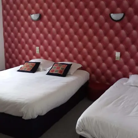 Patton Hotel 2*