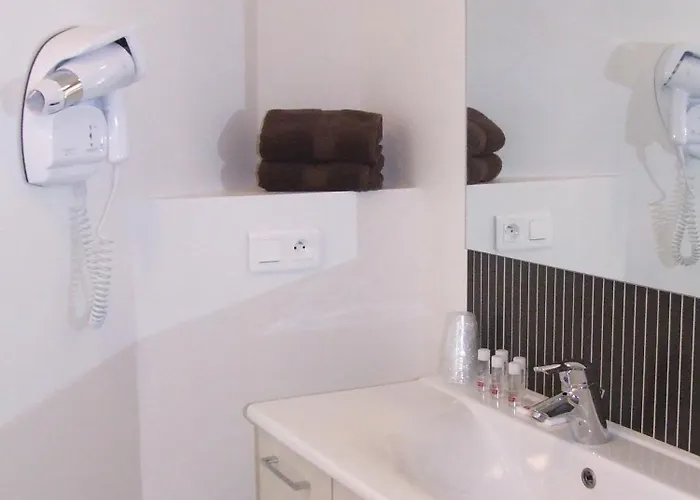 Отель Patton Авранш